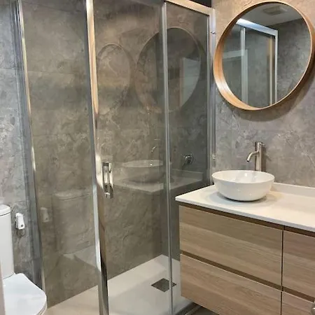 R2r - Apto Moderno De 3 - 176a Apartment