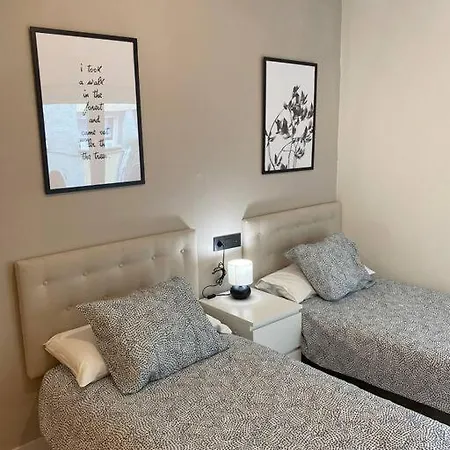 R2r - Apto Moderno De 3 - 176a Apartment Gijon